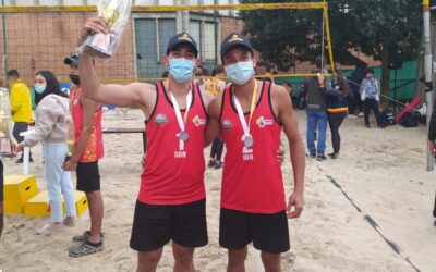 SANTANDEREANOS EN SELECCIÓN COLOMBIA DE VOLEYPLAYA