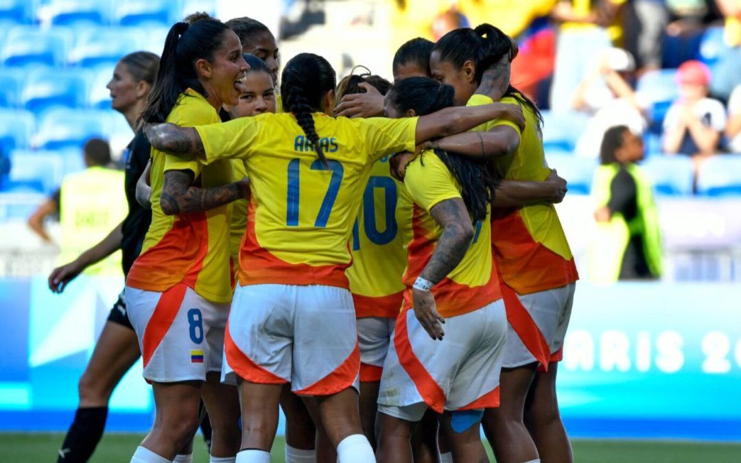 El futbol colombiano busca su cupo a los cuartos de final.